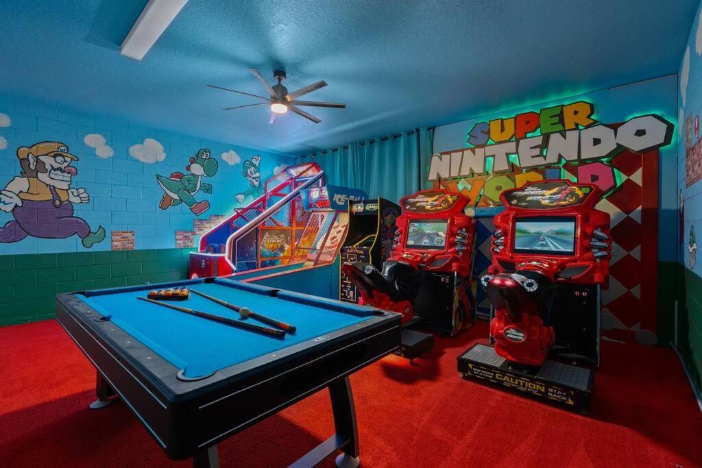 Family Fun Retreat Themed Rooms Free Arcade Pool Davenport Exterior foto