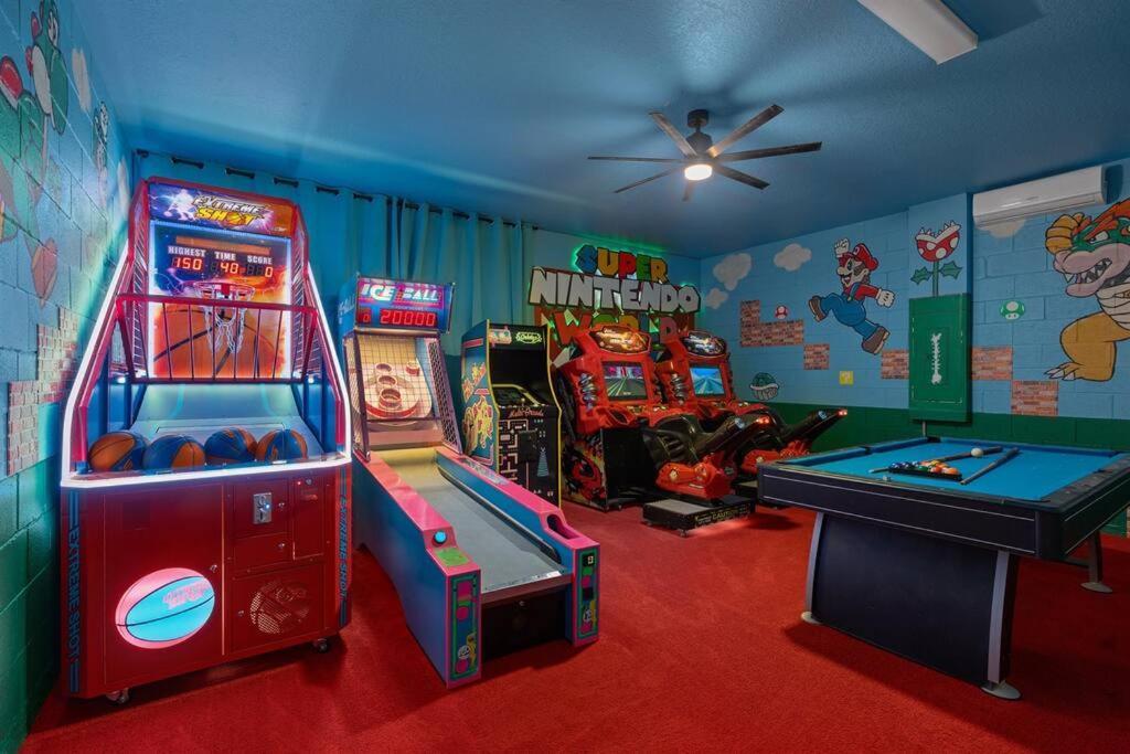 Family Fun Retreat Themed Rooms Free Arcade Pool Davenport Exterior foto